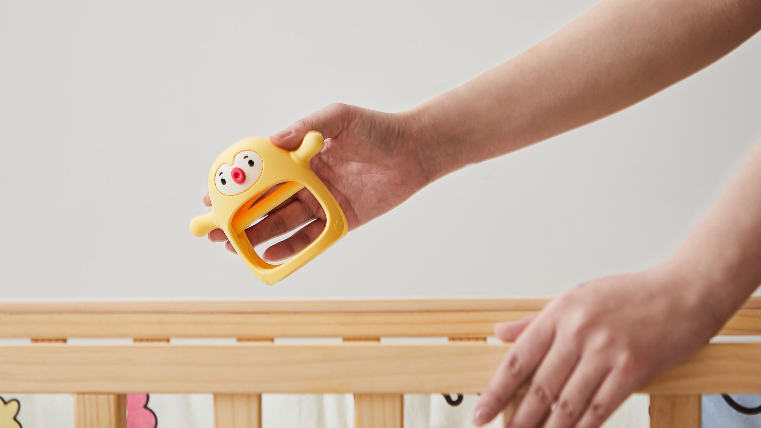 Smily Mia® | BPA-Free Baby Teethers & Silicone Feeding Sets | Safe for ...